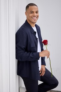 Bachelor Season 29 Premiere Recap Grant Ellis on the 1st Rose Rose impression to their Cameo Sisters
